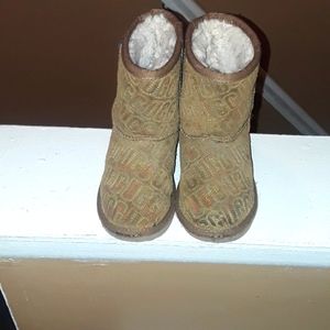Girls Uggs boots sz 12